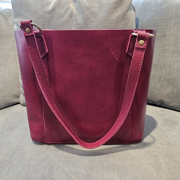 Beautiful Portland Leather Raspberry Market Tote - Picture 2 of 8